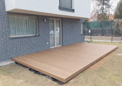 TARAS WYKONANY Z DESKI KOMOROWEJ JAF GARDIN NATUR KOLOR PIASKOWY TEAK